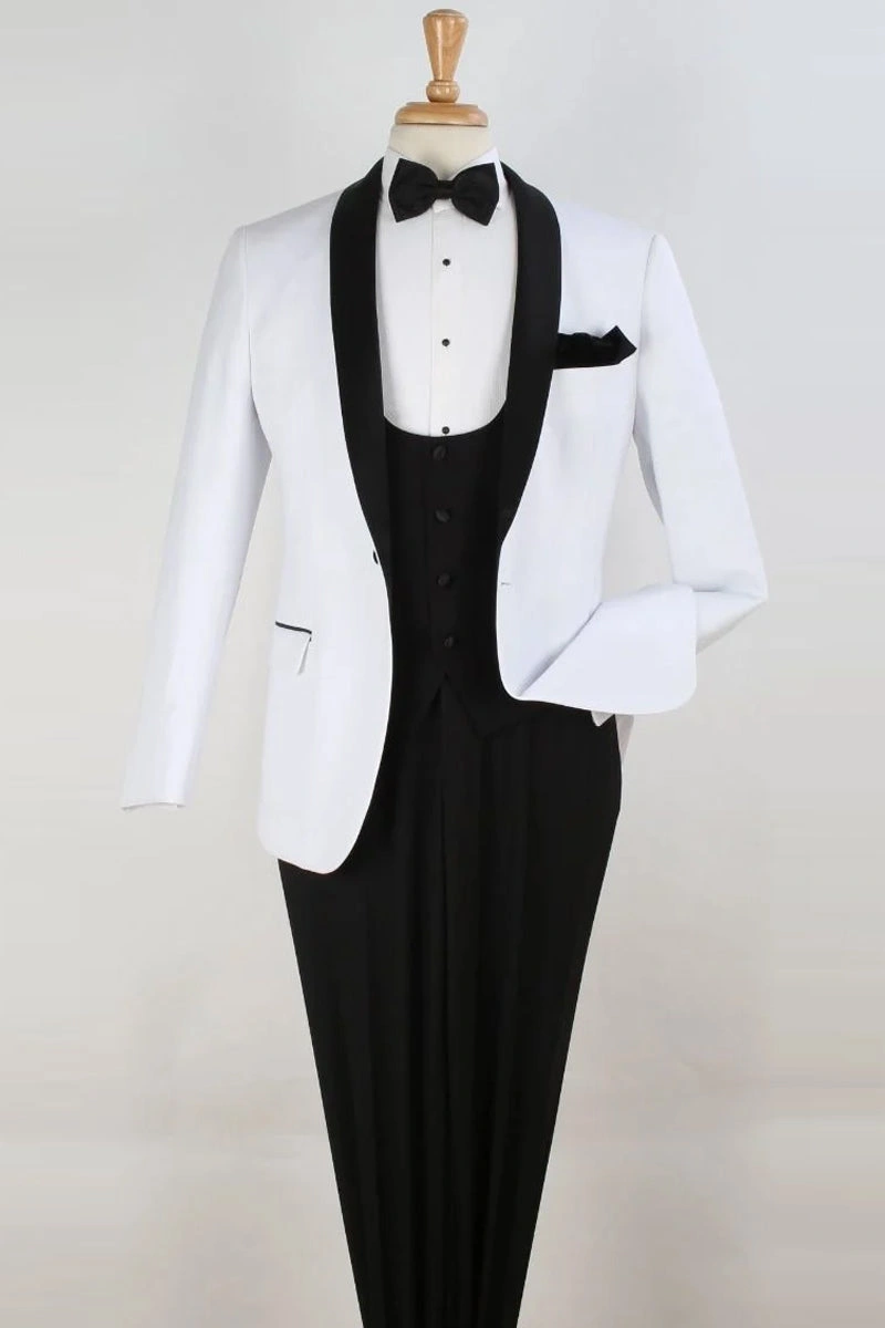 ¡Impecable! Esmoquin blanco de solapa chal con chaleco, un toque de distinción para el hombre moderno.